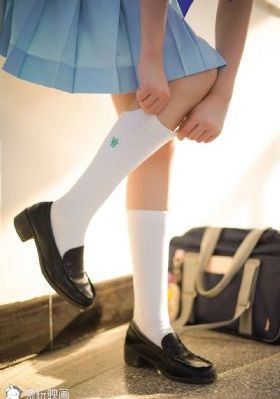 免费少妇毛片一区二区_高清免费观看
