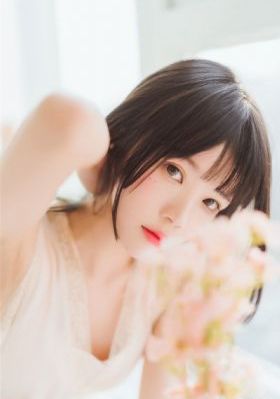 欧美丰乳肥臀内衣图片_4K视频大全